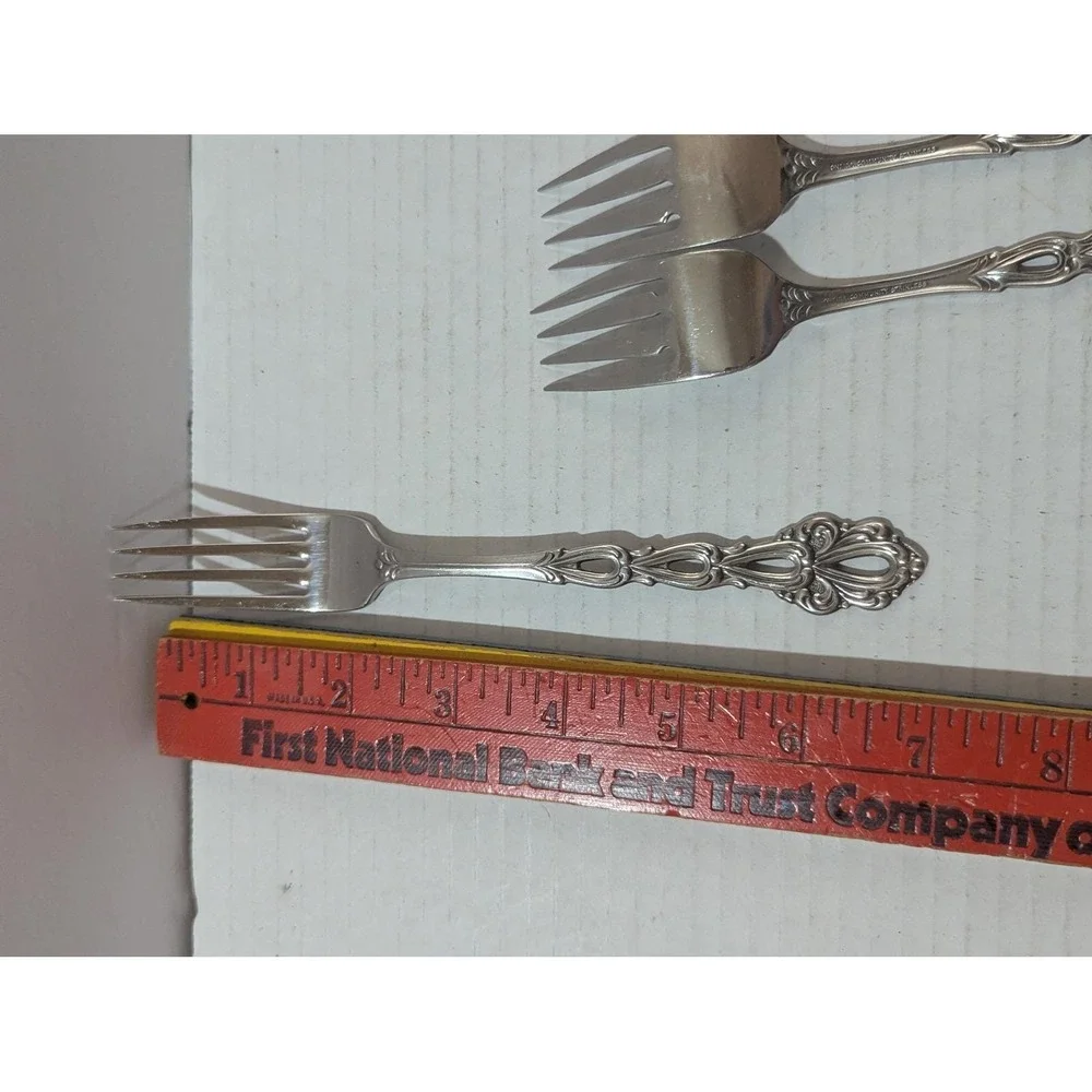 Oneida Community Stainless Chandelier Forks Set of 4 Dinner Salad 1970s Vintage